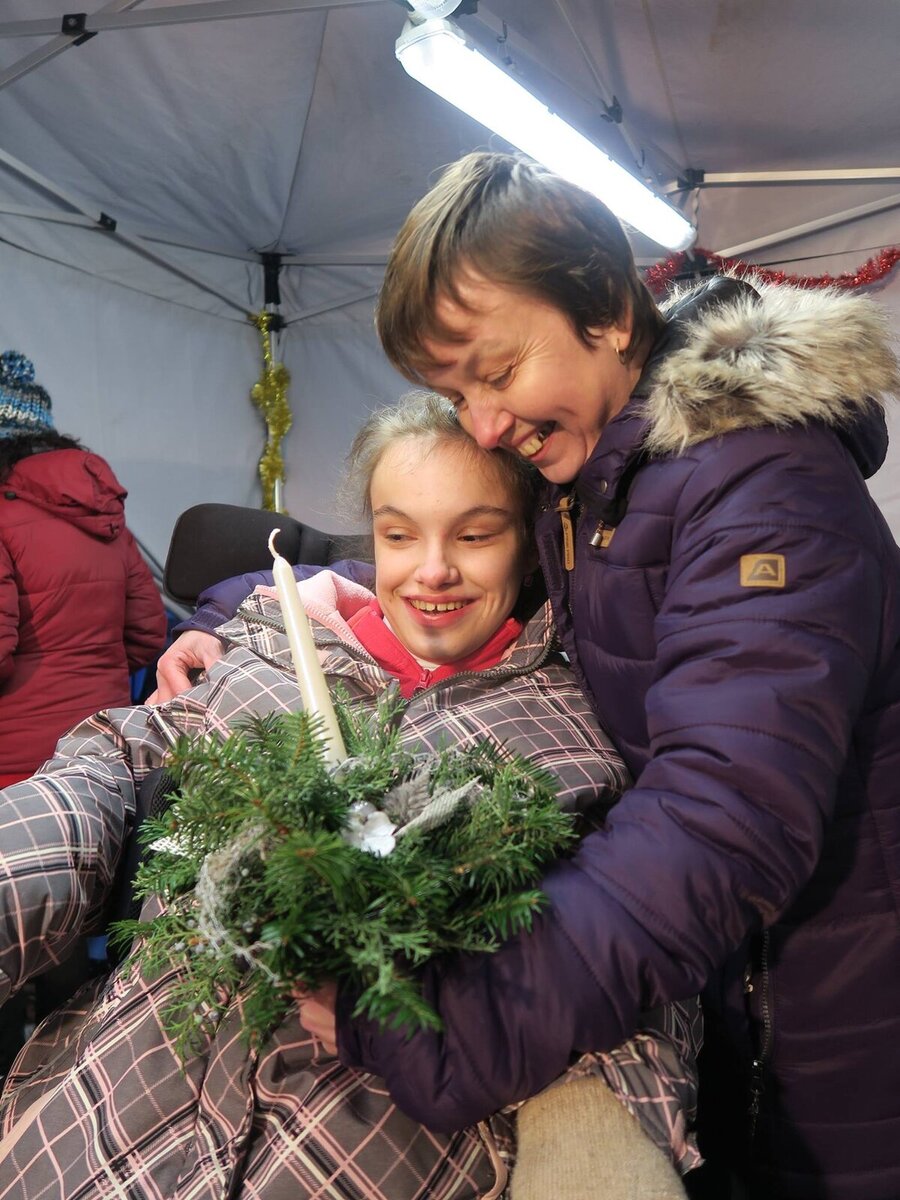 Vánoční svícen pro Kristýnku. Benefice u vás doma