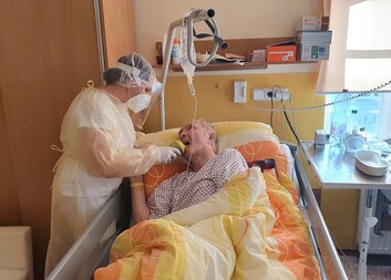 Každá koruna pomáhá. I ta z tříkrálové online sbírky koledující Charity Zlín