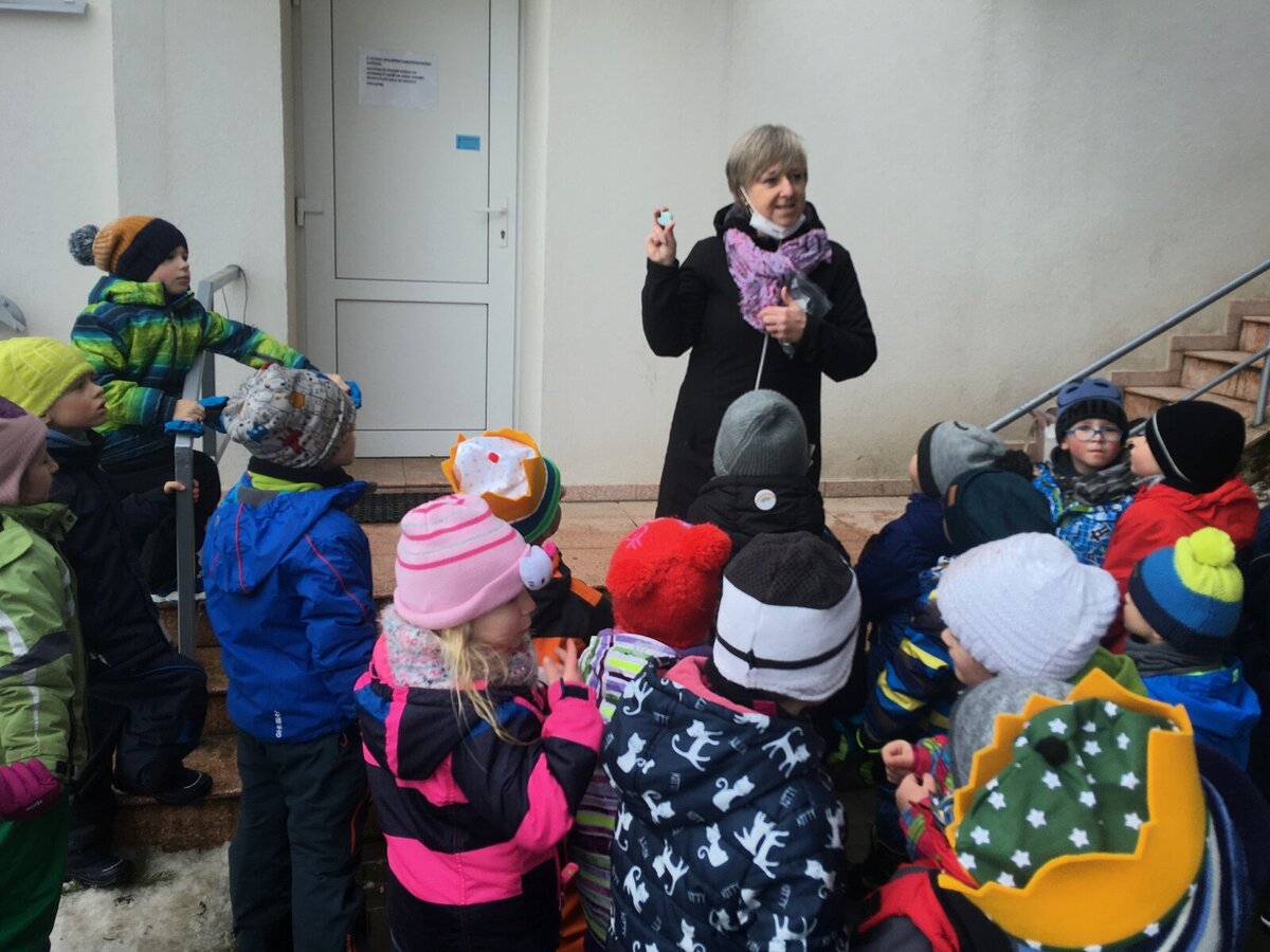 "A přispějete na chudobné?" zeptala se Barborka koordinátorky tříkrálové sbírky na Zlínsku