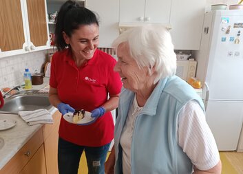 Možná se to nezdá, ale čas v pečovatelské službě je (ne)obyčejný