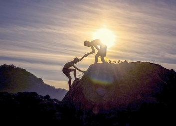 Pomáháme tam, kde je potřeba. Rychle, nestranně, diskrétně, bez poplatků