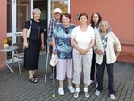 Domovinka, červenec 2024 Před Domem pokojného stáří zlínské Naděje