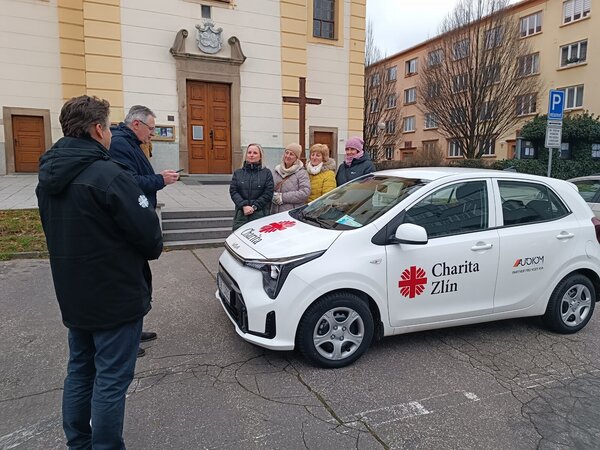Velká radost zdravotních sester ze čtyř nových kol aneb ´tříkrálovka´ pomáhá